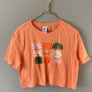 Nike Women's Coral Graphic Crop Top